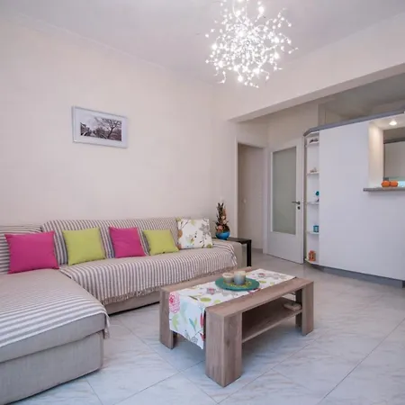 Urban B Hébergement de vacances Zante